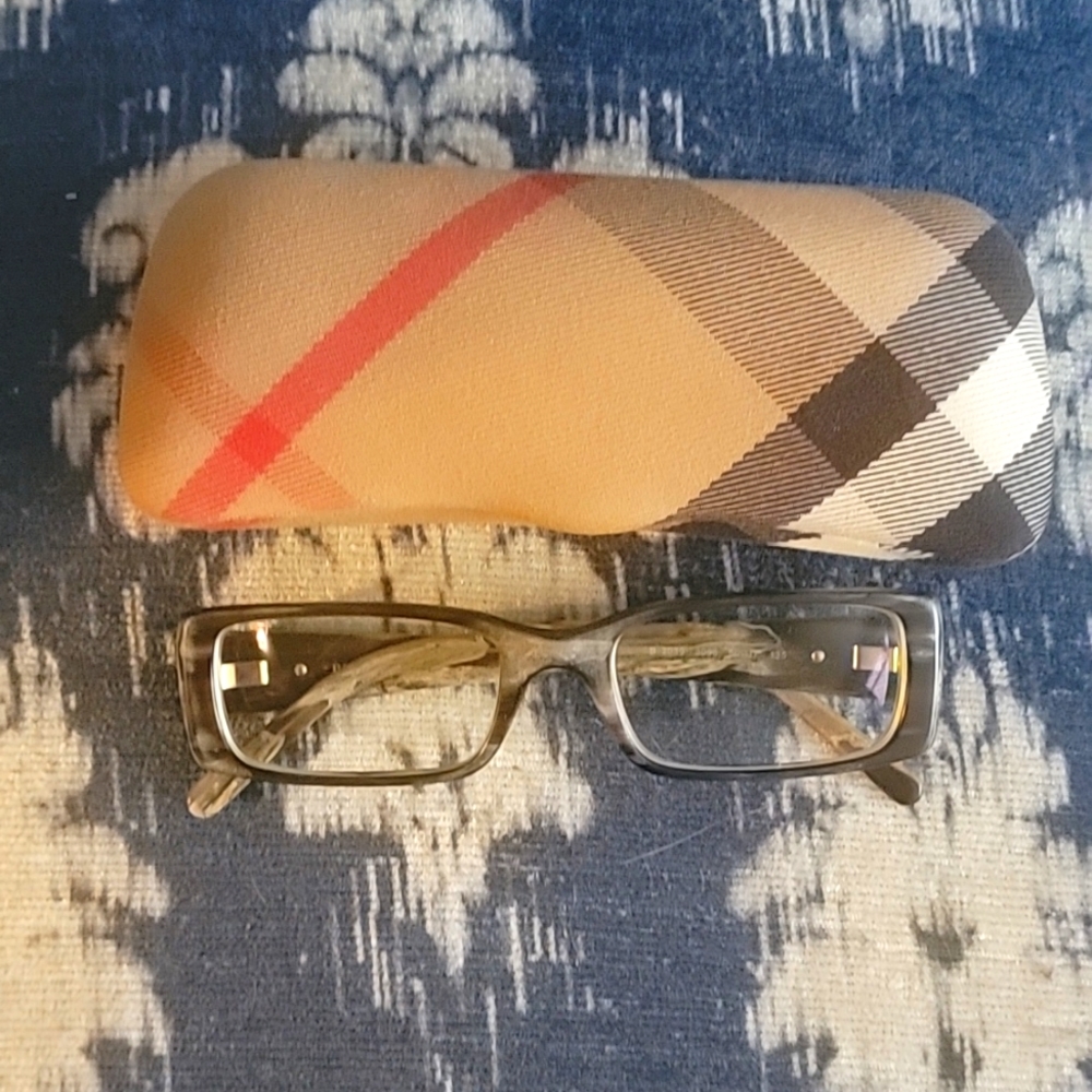 Burberry prescription glasses